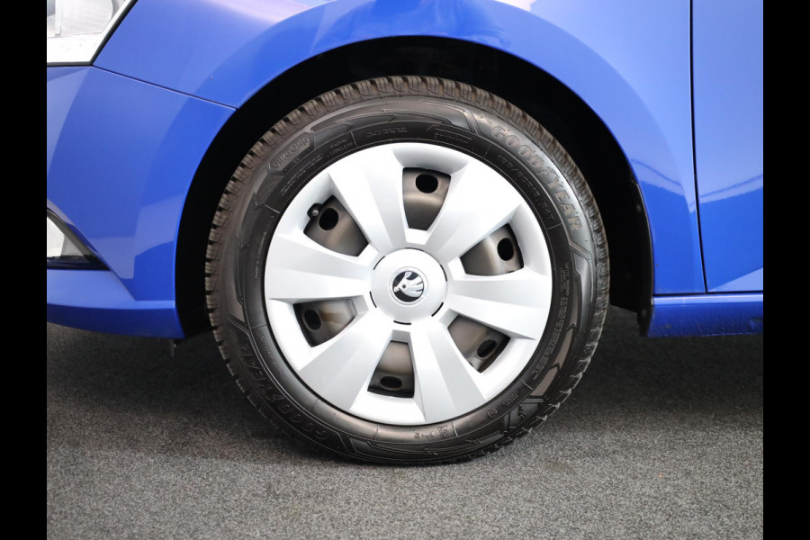 Škoda Fabia 1.0 TSI Ambition 95 pk | Navigatie via App | Parkeersensoren achter | Cruise control | Apple Carplay/Android Auto |