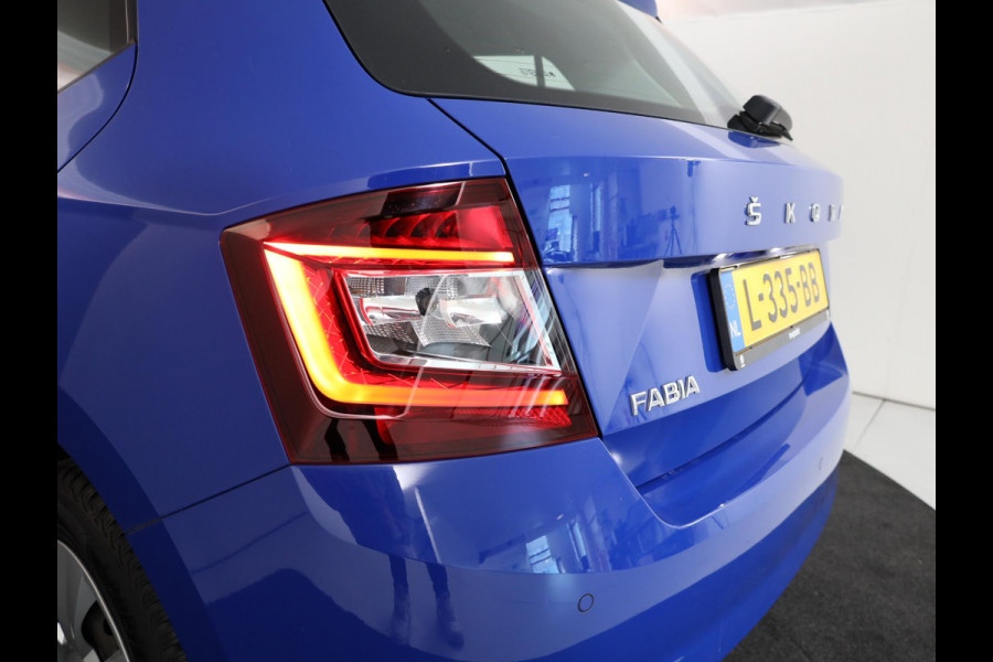 Škoda Fabia 1.0 TSI Ambition 95 pk | Navigatie via App | Parkeersensoren achter | Cruise control | Apple Carplay/Android Auto |