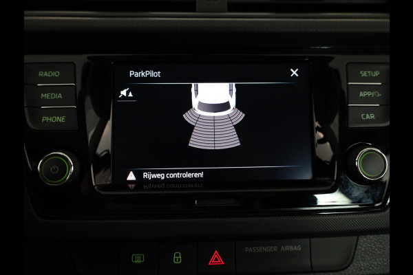 Škoda Fabia 1.0 TSI Ambition 95 pk | Navigatie via App | Parkeersensoren achter | Cruise control | Apple Carplay/Android Auto |