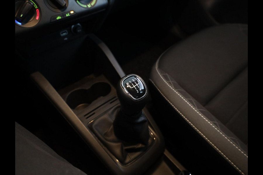 Škoda Fabia 1.0 TSI Ambition 95 pk | Navigatie via App | Parkeersensoren achter | Cruise control | Apple Carplay/Android Auto |