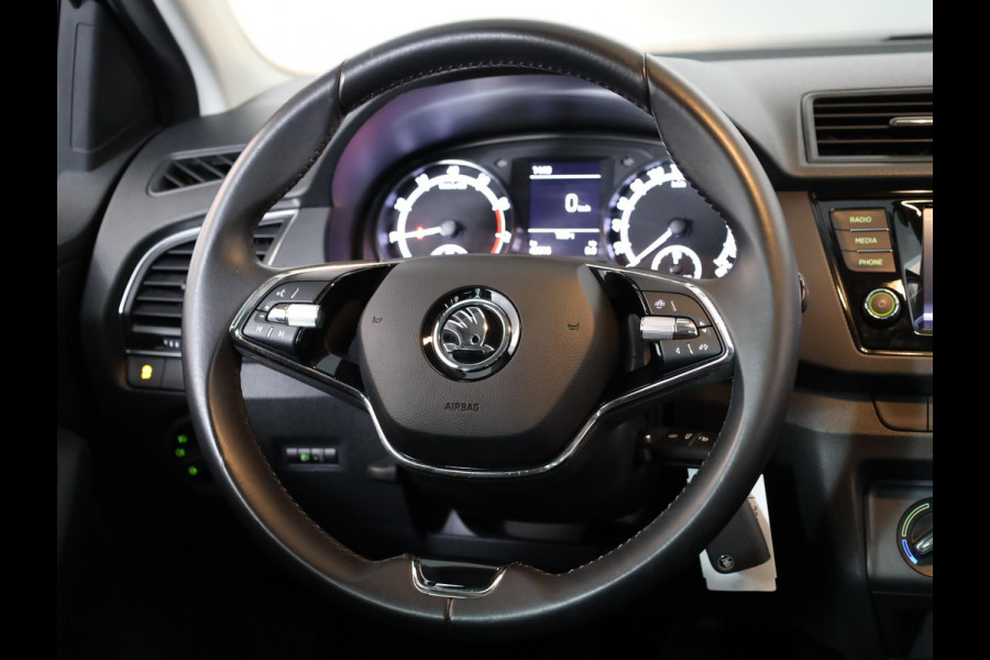 Škoda Fabia 1.0 TSI Ambition 95 pk | Navigatie via App | Parkeersensoren achter | Cruise control | Apple Carplay/Android Auto |