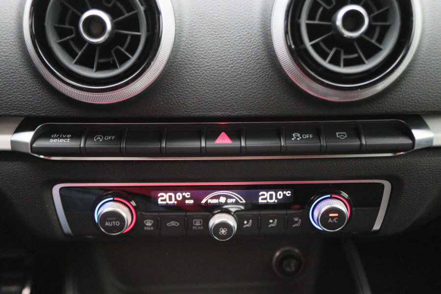 Audi A3 Limousine 35 TFSI CoD Sport S Line Edition Automaat LED, Navigatie, Climate, Cruise, PDC, 18"