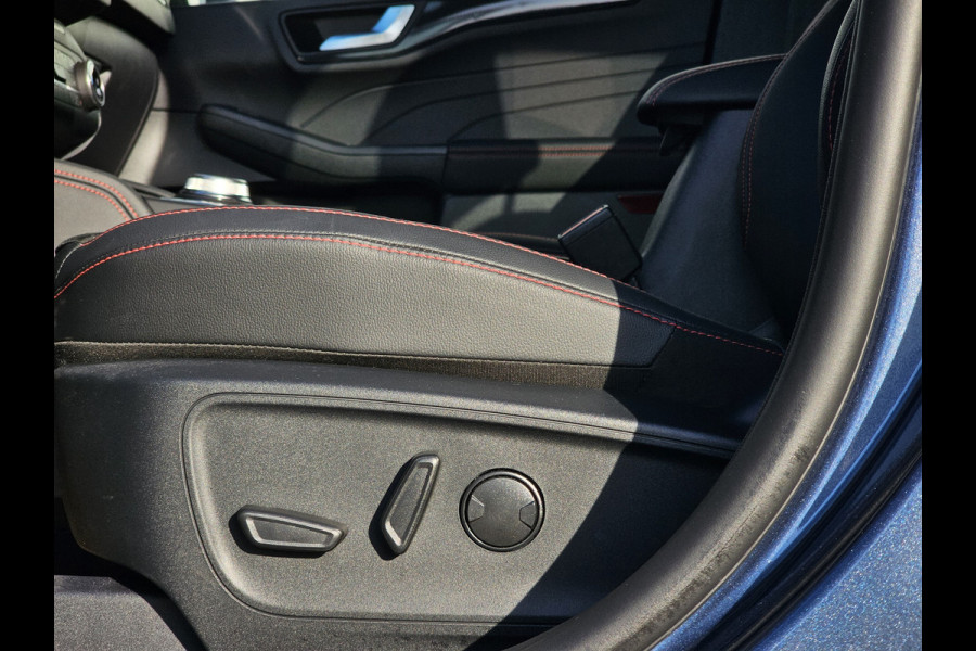 Ford Kuga 2.5-225pk PHEV ST-Line X Plug-in Hybrid. Garantie t/m 04-02-2028 ! Slechts 5.500km ! Volautm. airco dual, elektr. achterklep, LM wielen, stuur-, stoel- en voorraamverwarming, camera v+a,  side- en lane assist, adaptieve cruise cntrl, metallic lak, etc.