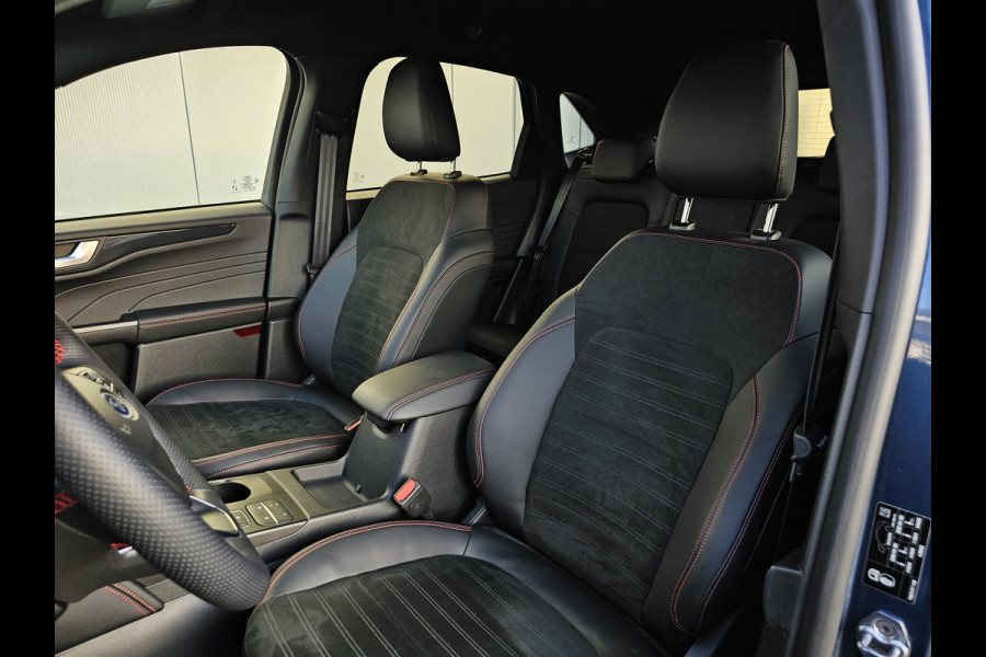 Ford Kuga 2.5-225pk PHEV ST-Line X Plug-in Hybrid. Garantie t/m 04-02-2028 ! Slechts 5.500km ! Volautm. airco dual, elektr. achterklep, LM wielen, stuur-, stoel- en voorraamverwarming, camera v+a,  side- en lane assist, adaptieve cruise cntrl, metallic lak, etc.