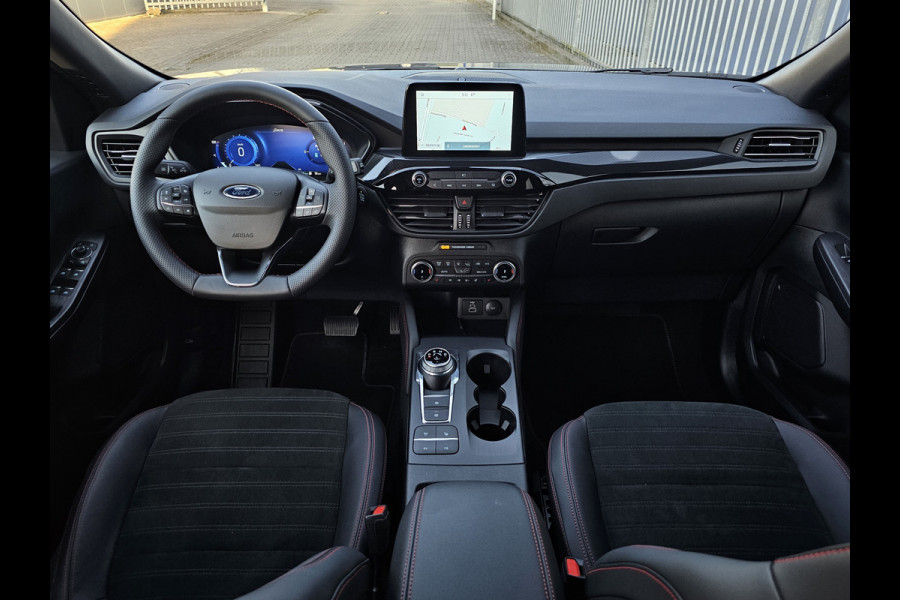 Ford Kuga 2.5-225pk PHEV ST-Line X Plug-in Hybrid. Garantie t/m 04-02-2028 ! Slechts 5.500km ! Volautm. airco dual, elektr. achterklep, LM wielen, stuur-, stoel- en voorraamverwarming, camera v+a,  side- en lane assist, adaptieve cruise cntrl, metallic lak, etc.