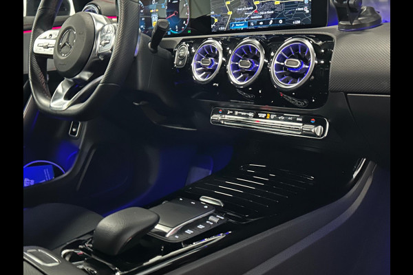 Mercedes-Benz CLA-Klasse 180 AMG Line | NAP | PANO | AMBIANCE | NIGHT