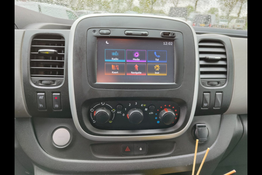 Renault Trafic D96pk L2H1 3-Persoons Trekhaak Cruise Control Comfort Energy Pdc 1.6dCi T29 Imperiaal Betonplexvloer Wandbetimmering Schuifdeur 2.000kg Trekgewicht Euro 6