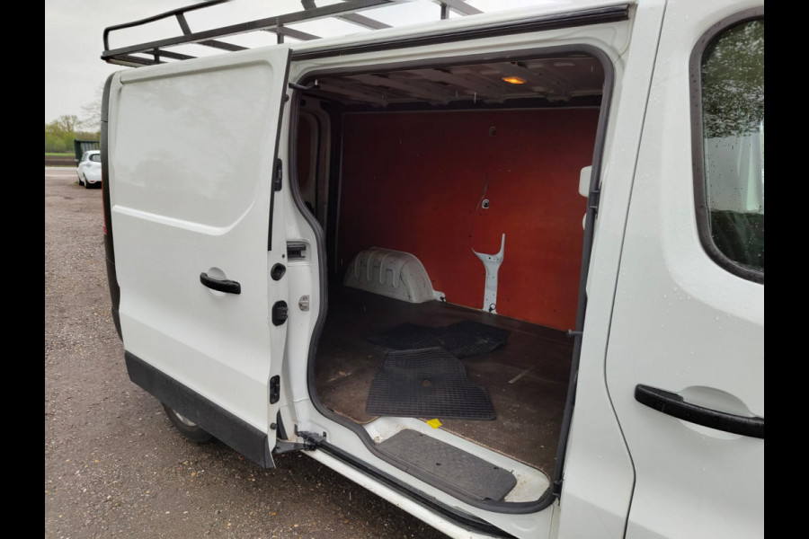 Renault Trafic D96pk L2H1 3-Persoons Trekhaak Cruise Control Comfort Energy Pdc 1.6dCi T29 Imperiaal Betonplexvloer Wandbetimmering Schuifdeur 2.000kg Trekgewicht Euro 6