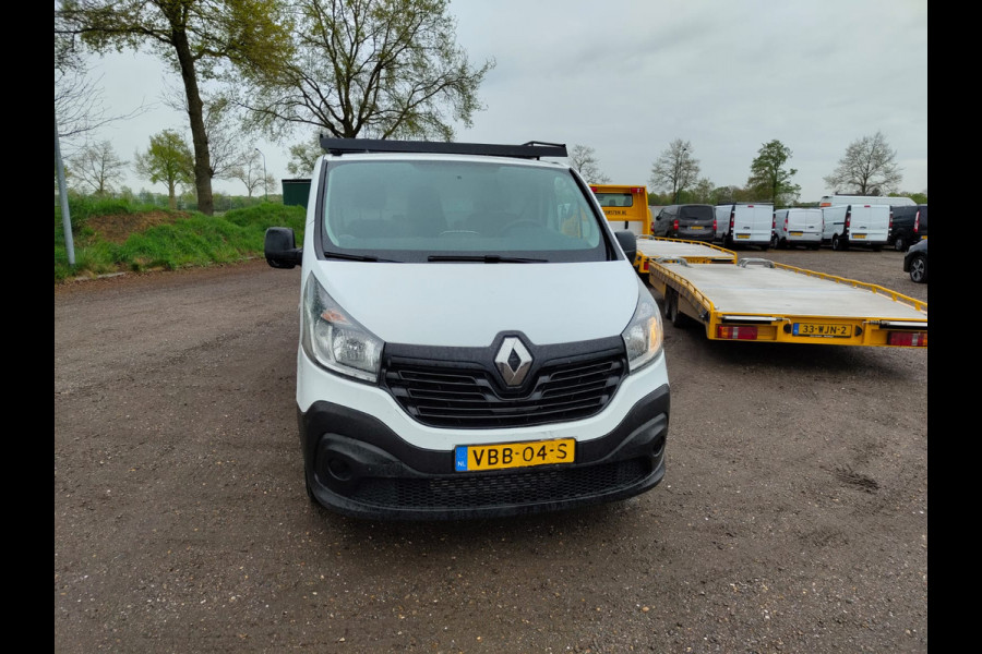 Renault Trafic D96pk L2H1 3-Persoons Trekhaak Cruise Control Comfort Energy Pdc 1.6dCi T29 Imperiaal Betonplexvloer Wandbetimmering Schuifdeur 2.000kg Trekgewicht Euro 6