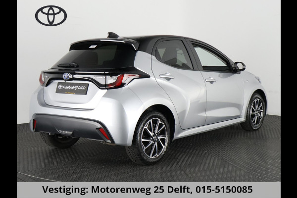 Toyota Yaris 1.5 HYBRIDE AUTOMAAT SILVERLINE BI-TONE CLOUD NAVI. SLECHTS 6.400 KM. GARANTIE TOT 3-2034*