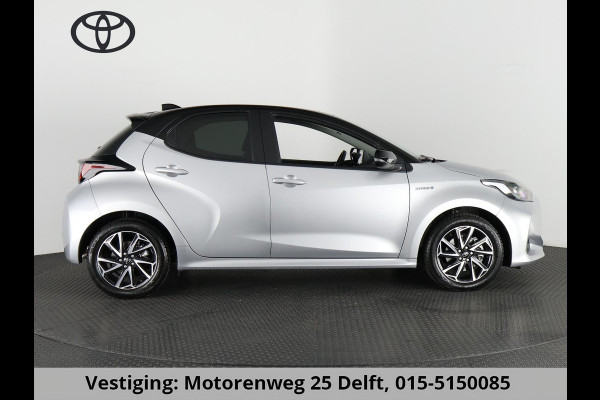 Toyota Yaris 1.5 HYBRIDE AUTOMAAT SILVERLINE BI-TONE CLOUD NAVI. SLECHTS 6.400 KM. GARANTIE TOT 3-2034*