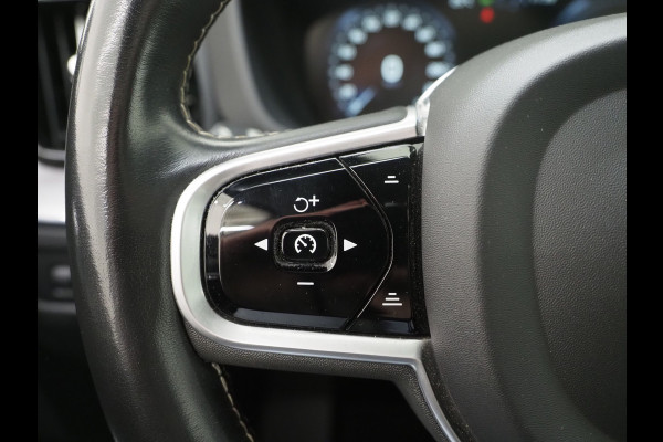 Volvo XC60 2.0 T8 Twin Engine AWD R-Design | Panoramadak | Pilot Assist | Harman/Kardon | Camera | Trekhaak