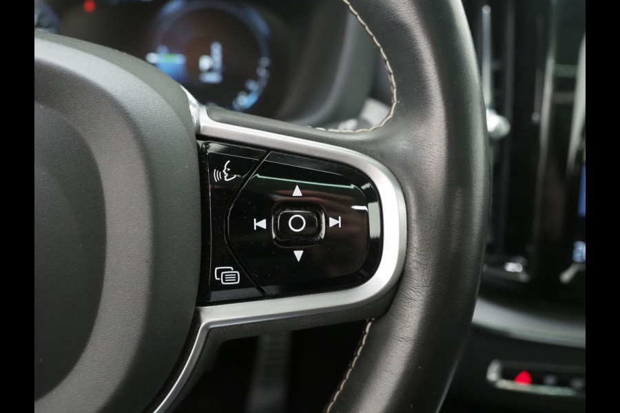 Volvo XC60 2.0 T8 Twin Engine AWD R-Design | Panoramadak | Pilot Assist | Harman/Kardon | Camera | Trekhaak