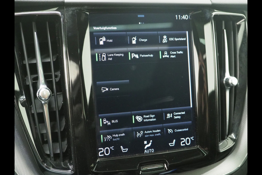 Volvo XC60 2.0 T8 Twin Engine AWD R-Design | Panoramadak | Pilot Assist | Harman/Kardon | Camera | Trekhaak