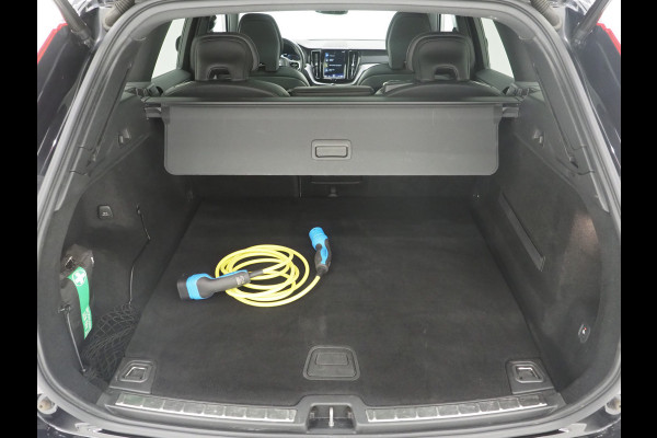 Volvo XC60 2.0 T8 Twin Engine AWD R-Design | Panoramadak | Pilot Assist | Harman/Kardon | Camera | Trekhaak