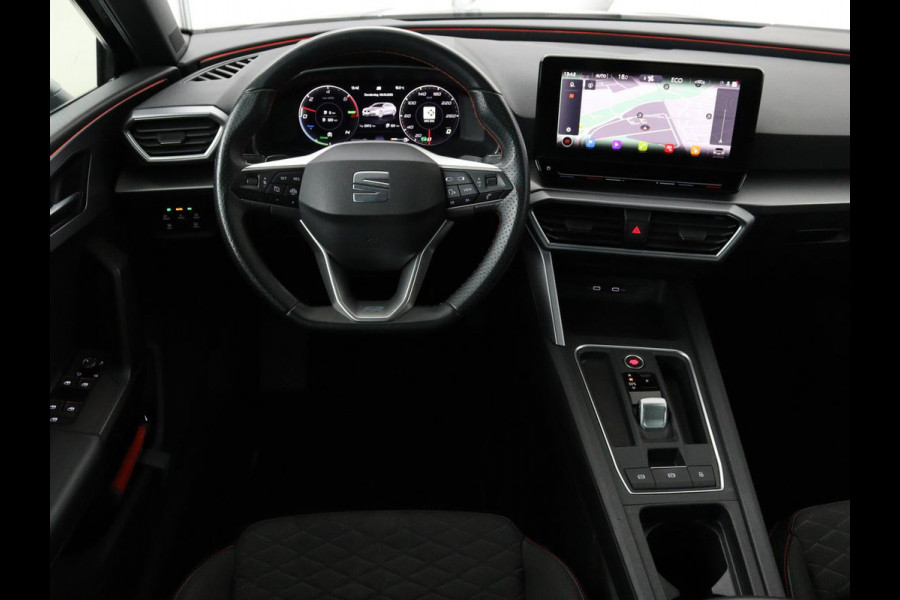 Seat Leon 1.4 TSI eHybrid PHEV FR | Trekhaak | Carplay | Full LED | Navigatie | Sportstoelen | Climate control | Parkeerhulp | Cruise control