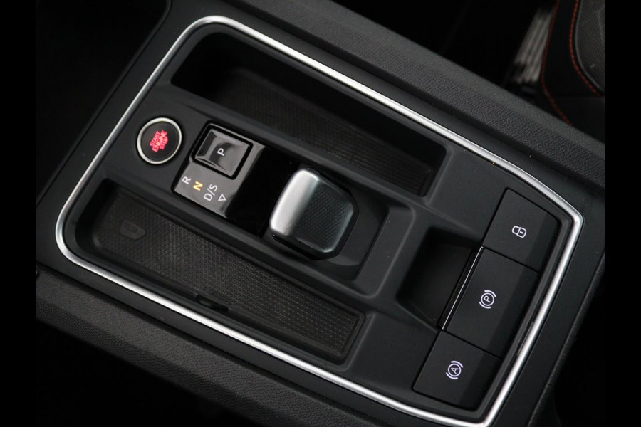 Seat Leon 1.4 TSI eHybrid PHEV FR | Trekhaak | Carplay | Full LED | Navigatie | Sportstoelen | Climate control | Parkeerhulp | Cruise control