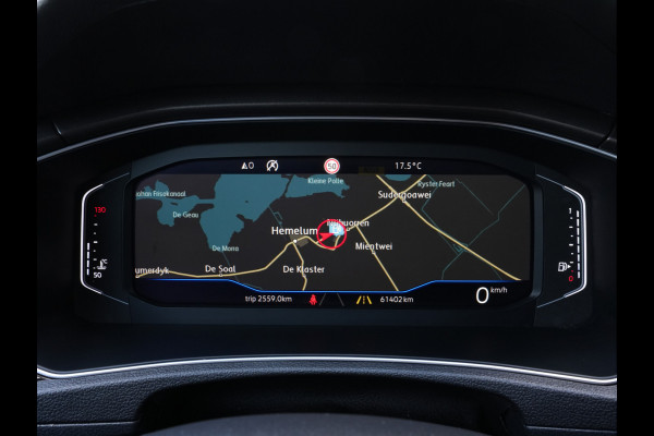 Volkswagen T-Roc 1.0 TSI Style | Navigatie | Virtual | DAB | Climate Control | Trekhaak
