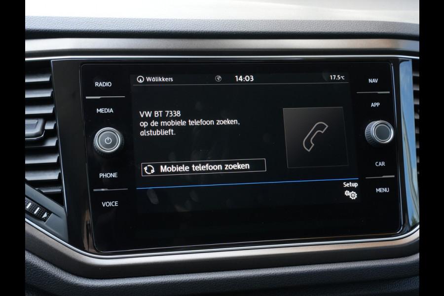 Volkswagen T-Roc 1.0 TSI Style | Navigatie | Virtual | DAB | Climate Control | Trekhaak