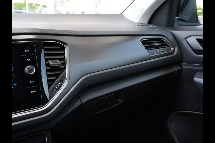 Volkswagen T-Roc 1.0 TSI Style | Navigatie | Virtual | DAB | Climate Control | Trekhaak