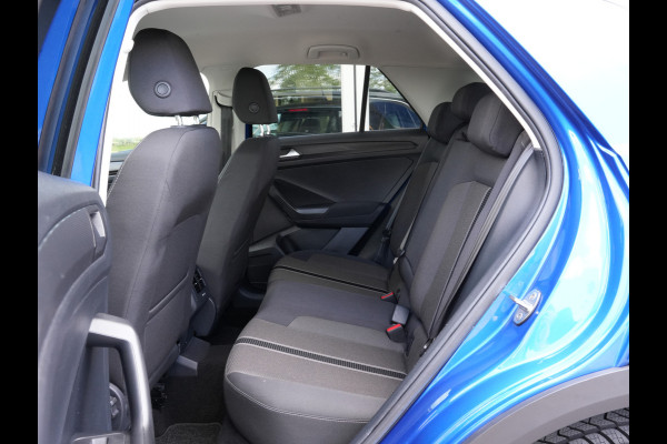 Volkswagen T-Roc 1.0 TSI Style | Navigatie | Virtual | DAB | Climate Control | Trekhaak