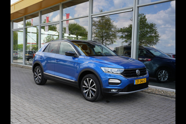 Volkswagen T-Roc 1.0 TSI Style | Navigatie | Virtual | DAB | Climate Control | Trekhaak