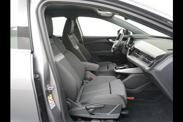 Audi Q4 Sportback e-tron 40 204pk 77kWh Adap.Cruise Sport-St. 20" Apple Carplay Android Camera Navi Matrix Led Elek.Achterklep Trekhaak Ecc Stoelverwarmi Audi sound system Assistentiepakketten-Parking/Tour/Plus 1e Eigenaar Origineel Nederlandse Auto 1.000kg trekvermogen € 63.000nieuw
