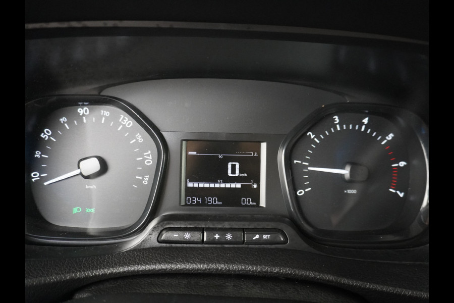 Peugeot Expert 1.5HDI 100 Premium Trekhaak Airco Bluetooth Cruise Control Regen/Lichtsensor Betonplex vloer Lat om Lat Schuifdeur Dealeronderhouden! Recent onderhoud gehad.