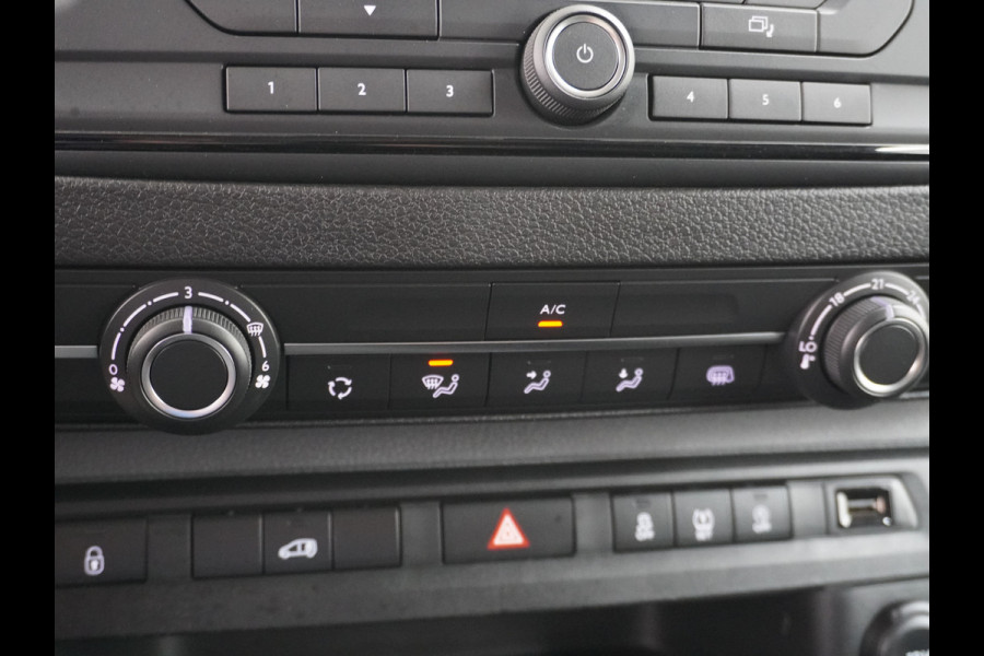 Peugeot Expert 1.5HDI 100 Premium Trekhaak Airco Bluetooth Cruise Control Regen/Lichtsensor Betonplex vloer Lat om Lat Schuifdeur Dealeronderhouden! Recent onderhoud gehad.