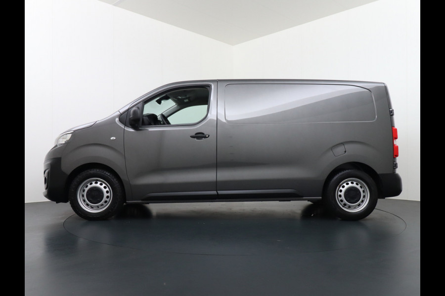 Peugeot Expert 1.5HDI 100 Premium Trekhaak Airco Bluetooth Cruise Control Regen/Lichtsensor Betonplex vloer Lat om Lat Schuifdeur Dealeronderhouden! Recent onderhoud gehad.