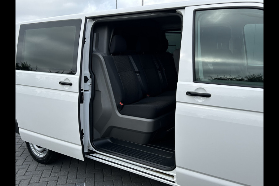 Volkswagen Transporter 2.0 TDI 150 PK AUTOMAAT 6.1 / L2H1 / DUBBEL CABINE / AIRCO / CRUISE / NAVI / TREKHAAK