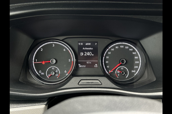Volkswagen Transporter 2.0 TDI 150 PK AUTOMAAT 6.1 / L2H1 / DUBBEL CABINE / AIRCO / CRUISE / NAVI / TREKHAAK
