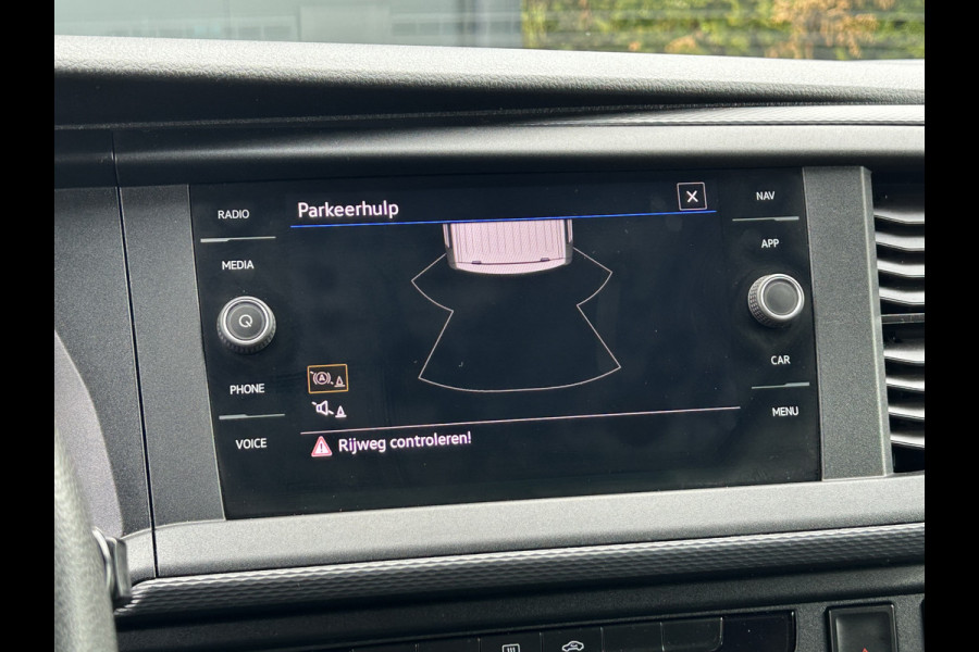 Volkswagen Transporter 2.0 TDI 150 PK AUTOMAAT 6.1 / L2H1 / DUBBEL CABINE / AIRCO / CRUISE / NAVI / TREKHAAK