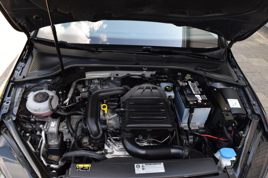 Volkswagen Golf 1.0 TSI Comfortline|2xPDC|Carplay|ACC|