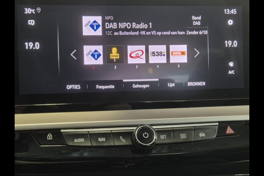 Opel Mokka 1.2 Turbo Business Elegance Automaat | Navigatie | Achteruitrijcamera | Keyless Start/Entry | Apple Carplay/Android Auto |