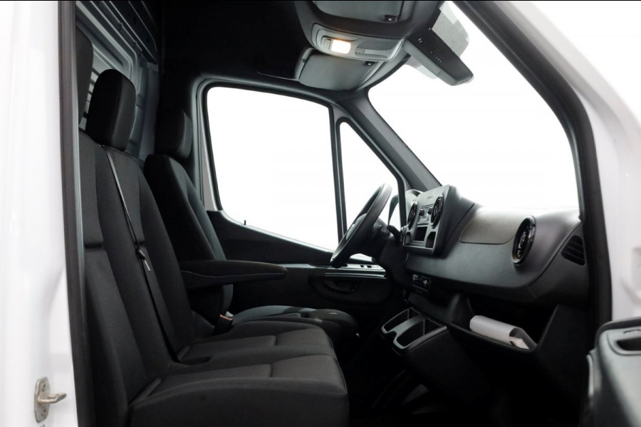 Mercedes-Benz Sprinter 315 CDI 150pk L2H2 RWD 9G Automaat Airco/Trekhaak 3500kg 10-2021