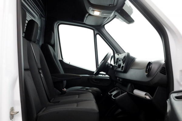 Mercedes-Benz Sprinter 315 CDI 150pk L2H2 RWD 9G Automaat Airco/Trekhaak 3500kg 10-2021