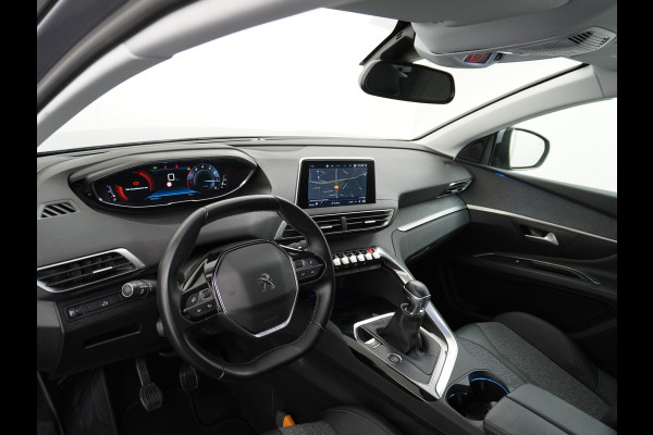 Peugeot 5008 T131PK 7-Pers Apple Carplay Android Adap.Cruise Navi Camera Trekhaak Led Elek.Achterklep Ecc Pdc DAB+ Pack Drive Assist Plus Dodehoek detectie Lane Assist Keyless Lmv 19" Verkeersbordlezer Privacy Glas Blue Premium 100% Dealeronderhouden! EURO6 Laatste beurt gehad bij 98.204km/13/1/2025!
