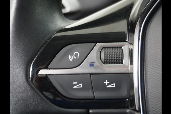Peugeot 5008 T131PK 7-Pers Apple Carplay Android Adap.Cruise Navi Camera Trekhaak Led Elek.Achterklep Ecc Pdc DAB+ Pack Drive Assist Plus Dodehoek detectie Lane Assist Keyless Lmv 19" Verkeersbordlezer Privacy Glas Blue Premium 100% Dealeronderhouden! EURO6 Laatste beurt gehad bij 98.204km/13/1/2025!