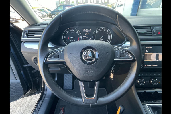 Škoda Superb Combi 1.6 TDI Ambition Business | panoramadak |