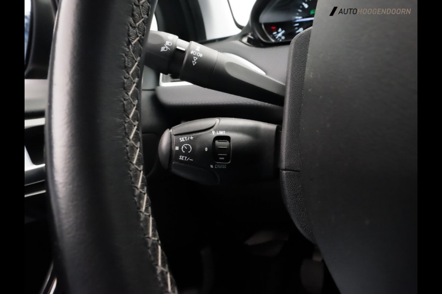 Peugeot 208 1.2 PureTech Blue Lease Allure (APPLE CARPLAY,LED VERLICHTING,CRUISE,PARKEERSENOREN,LM-VELGEN,NIEUWE APK,TOPCONDITIE)
