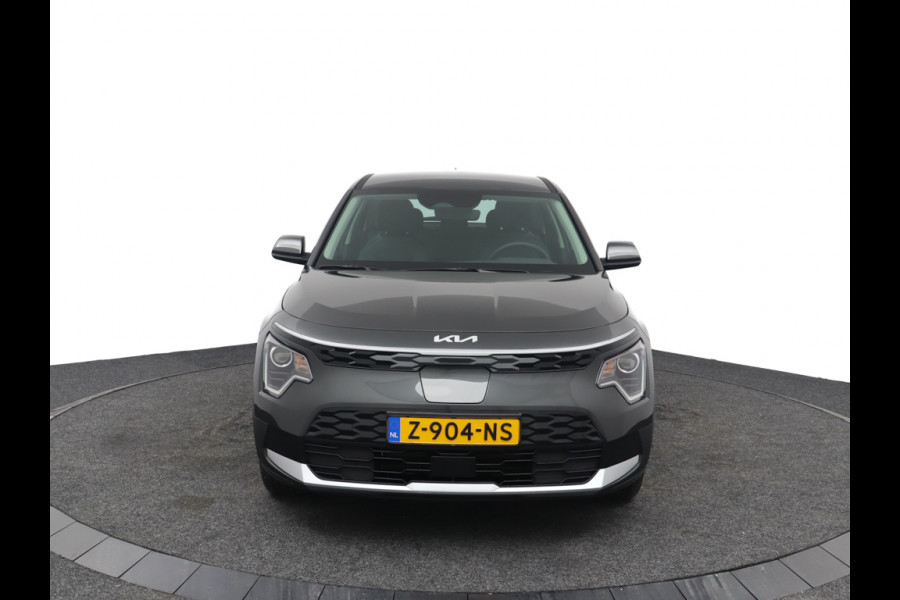 Kia Niro EV Light Edition 64.8 kWh - Navigatie - Climate Control - Apple Carplay/Android Auto - Fabrieksgarantie tot 05-2031