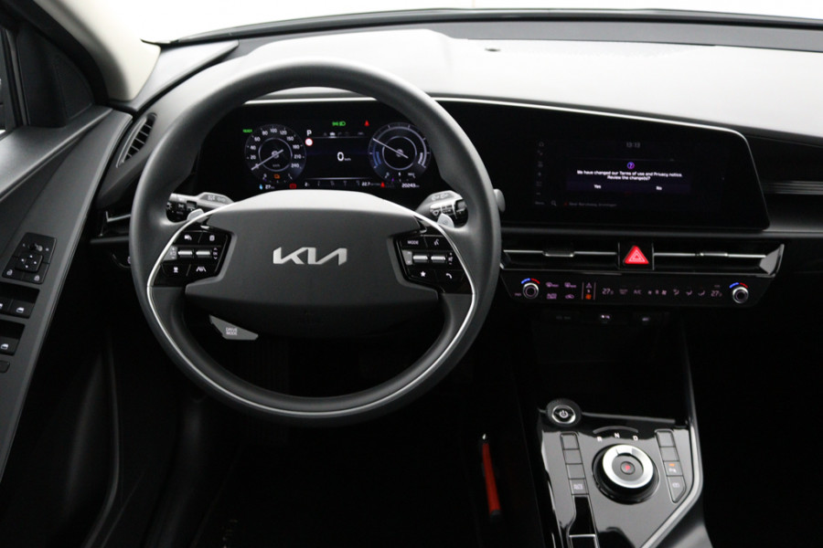 Kia Niro EV Light Edition 64.8 kWh - Navigatie - Climate Control - Apple Carplay/Android Auto - Fabrieksgarantie tot 05-2031