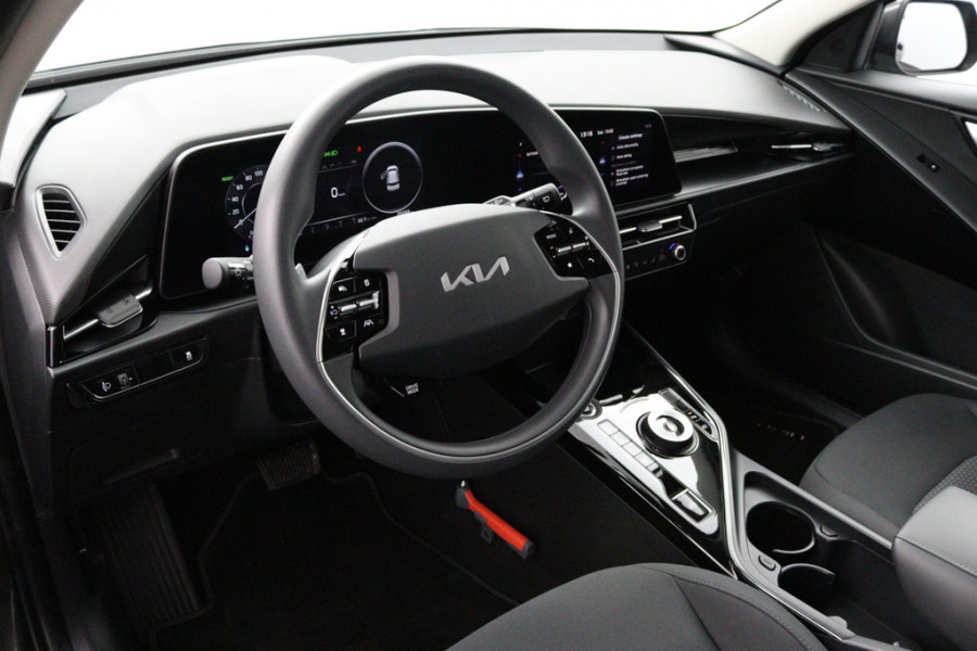 Kia Niro EV Light Edition 64.8 kWh - Navigatie - Climate Control - Apple Carplay/Android Auto - Fabrieksgarantie tot 05-2031