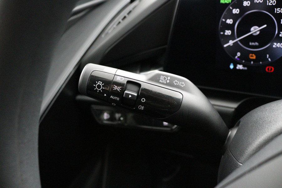 Kia Niro EV Light Edition 64.8 kWh - Navigatie - Climate Control - Apple Carplay/Android Auto - Fabrieksgarantie tot 05-2031