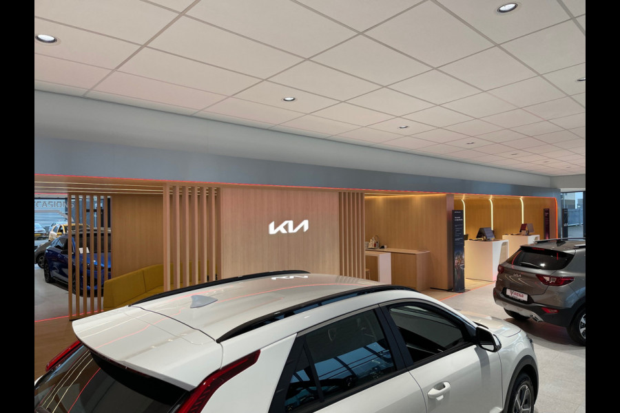 Kia Niro EV Light Edition 64.8 kWh - Navigatie - Climate Control - Apple Carplay/Android Auto - Fabrieksgarantie tot 05-2031