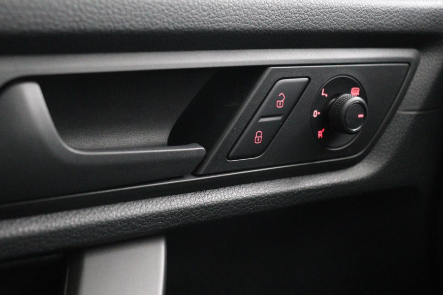 Volkswagen Caddy 2.0 TDI L1H1 Trendline | Trekhaak | Carplay | Navigatie | Airco | Elektrische ramen