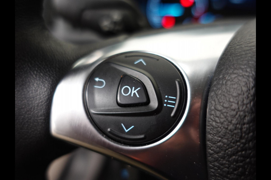 Ford Transit Connect 100pk Automaat L2 Trend Navigatie Camera Parkeersensoren Cruise control 3 Zits
