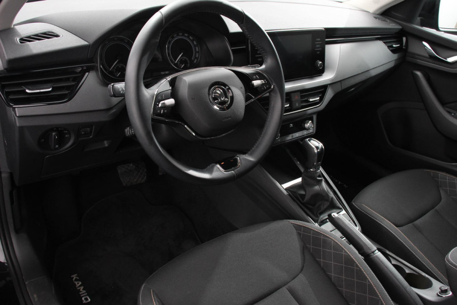 Škoda Kamiq 1.0 TSI 110pk DSG Tour de France Navigatie Apple Carplay/Android Auto Cimate Control Camera Parkeer sensoren Led Adaptive Cruise Control