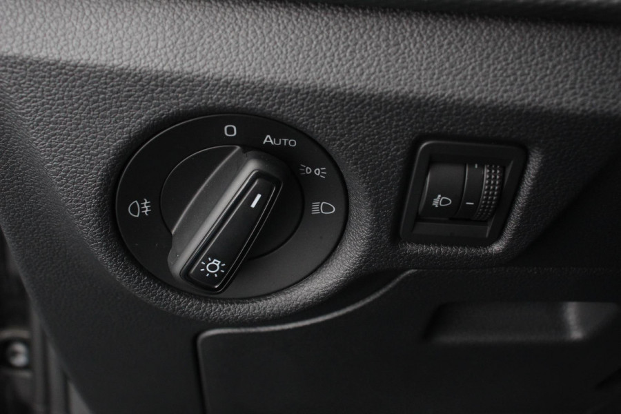 Škoda Kamiq 1.0 TSI 110pk DSG Tour de France Navigatie Apple Carplay/Android Auto Cimate Control Camera Parkeer sensoren Led Adaptive Cruise Control